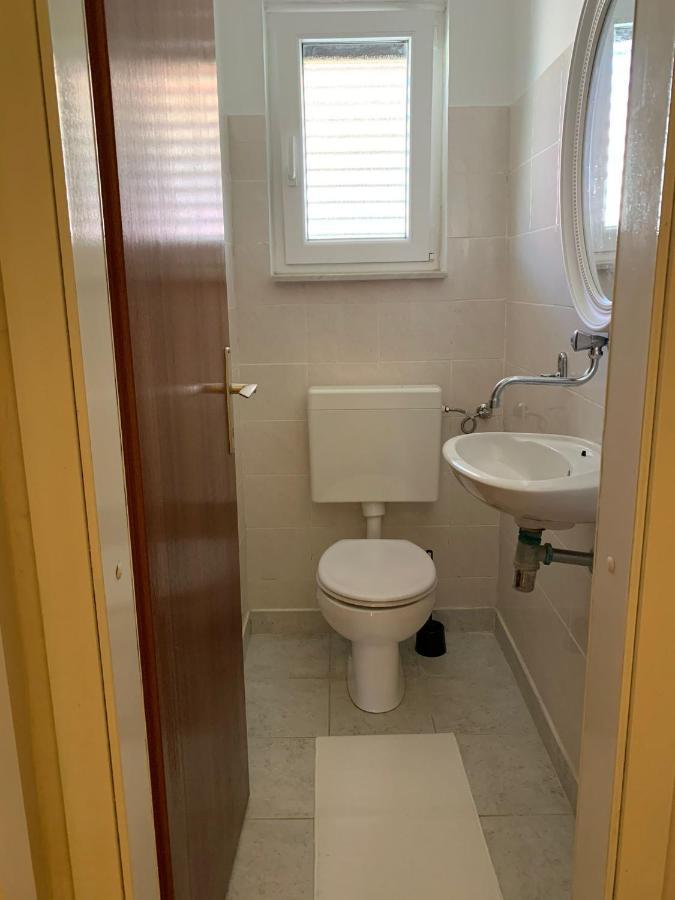 Apartments Anka I Kresimir Srima Exteriör bild