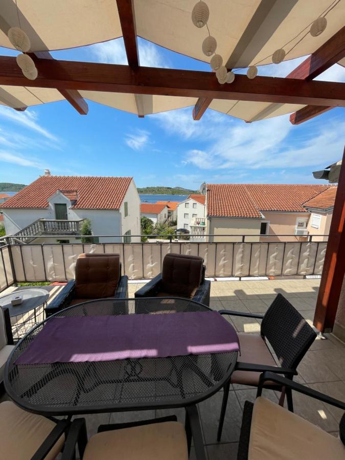 Apartments Anka I Kresimir Srima Exteriör bild